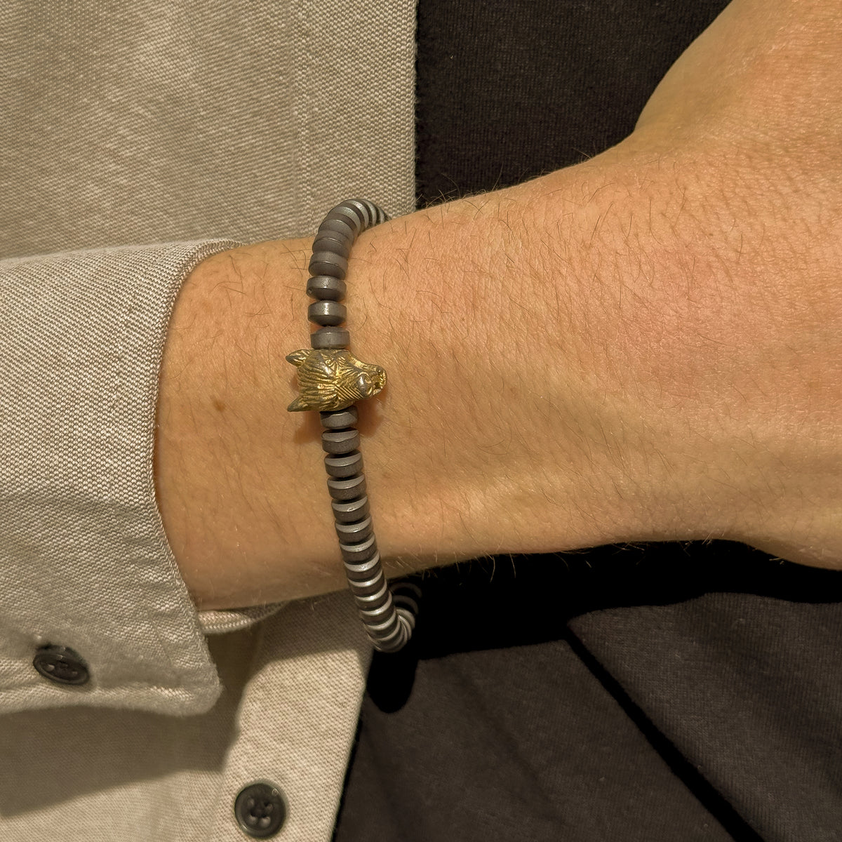 Matte Wolf Head Beads Bracelet
